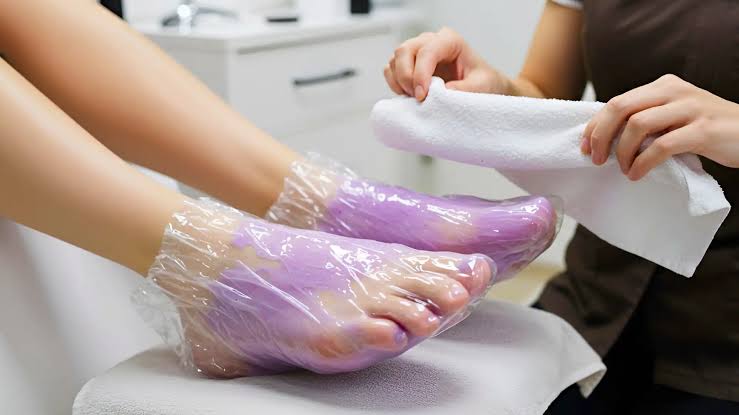 Paraffin – Feet